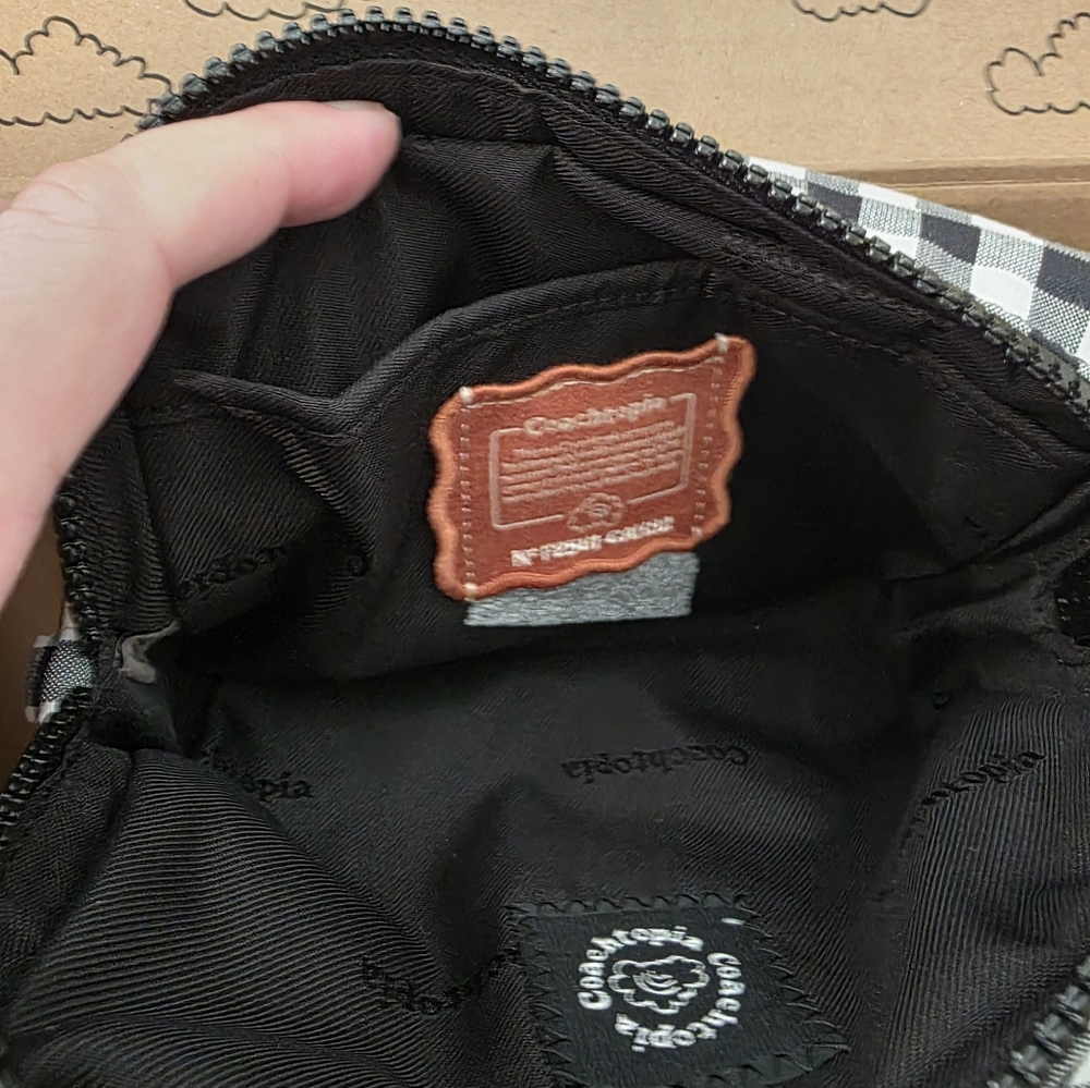Coachtopia Loop Pouch In Recycled Polyester With Gingham Pattern - Picture 15 of 16